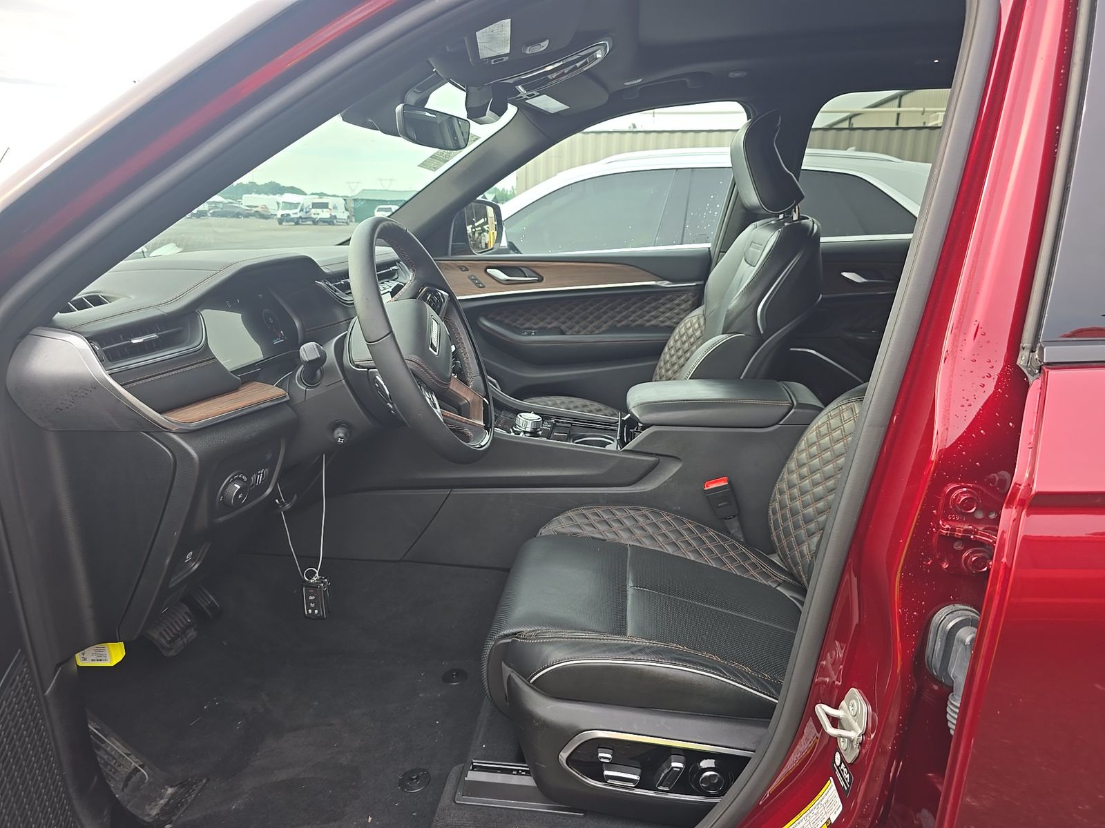 2025 Jeep Grand Cherokee Summit AWD