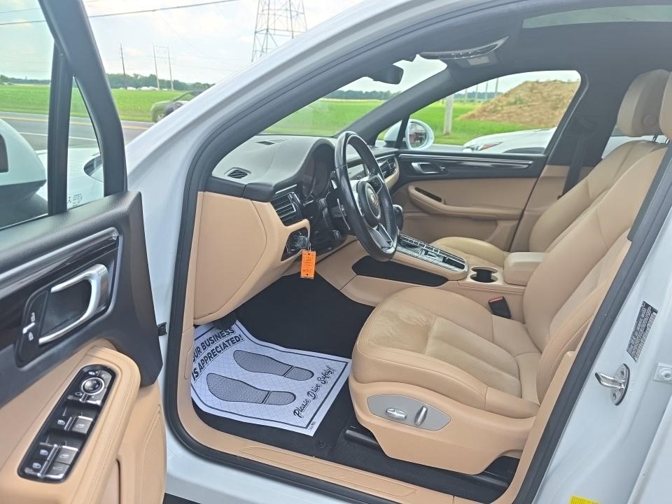 2020 Porsche Macan Base AWD