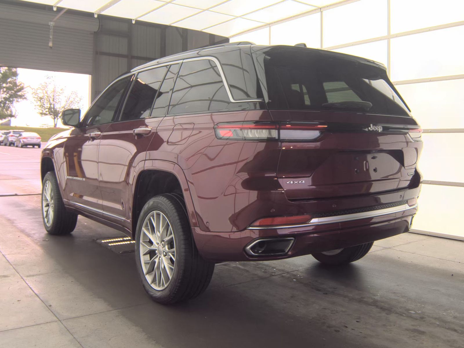 2025 Jeep Grand Cherokee Summit AWD
