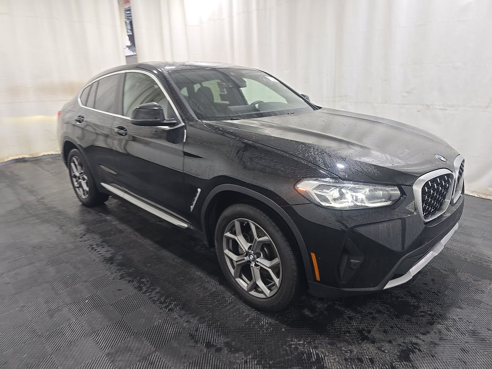 2025 BMW X4 xDrive30i AWD