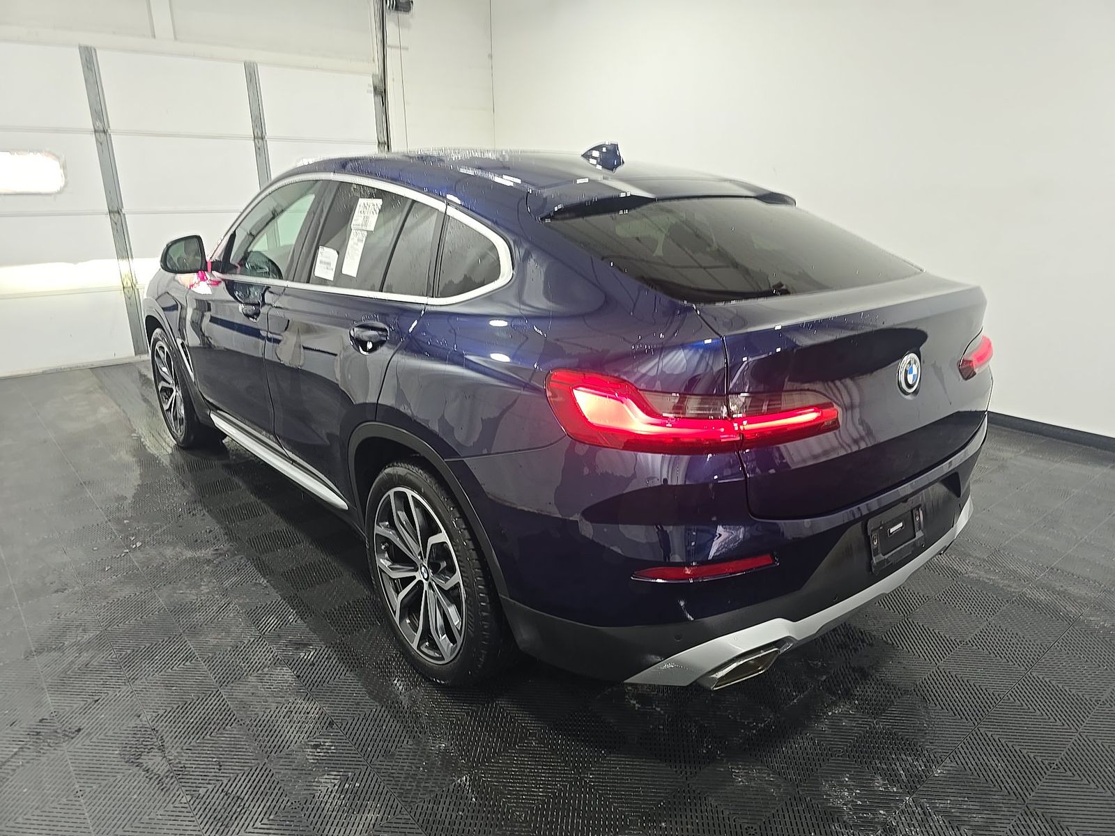 2022 BMW X4 xDrive30i AWD