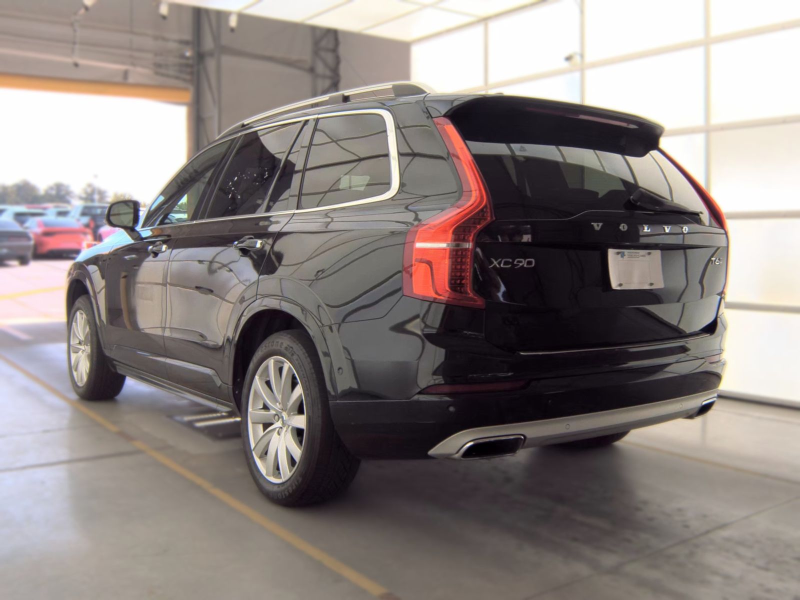 2018 Volvo XC90 T6 Momentum AWD