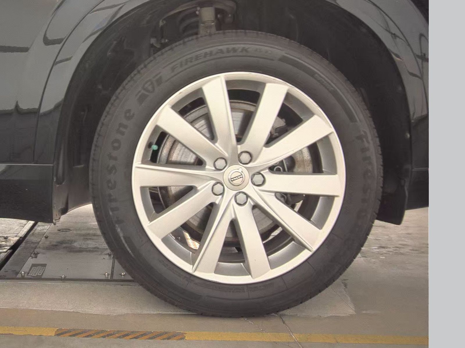 2018 Volvo XC90 T6 Momentum AWD