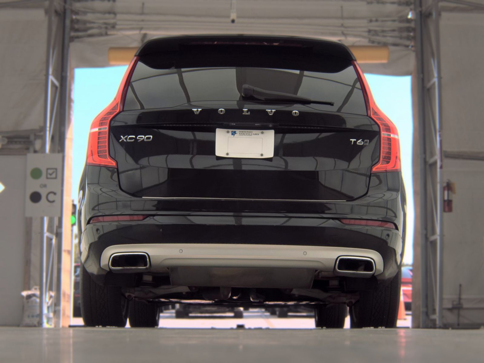 2018 Volvo XC90 T6 Momentum AWD