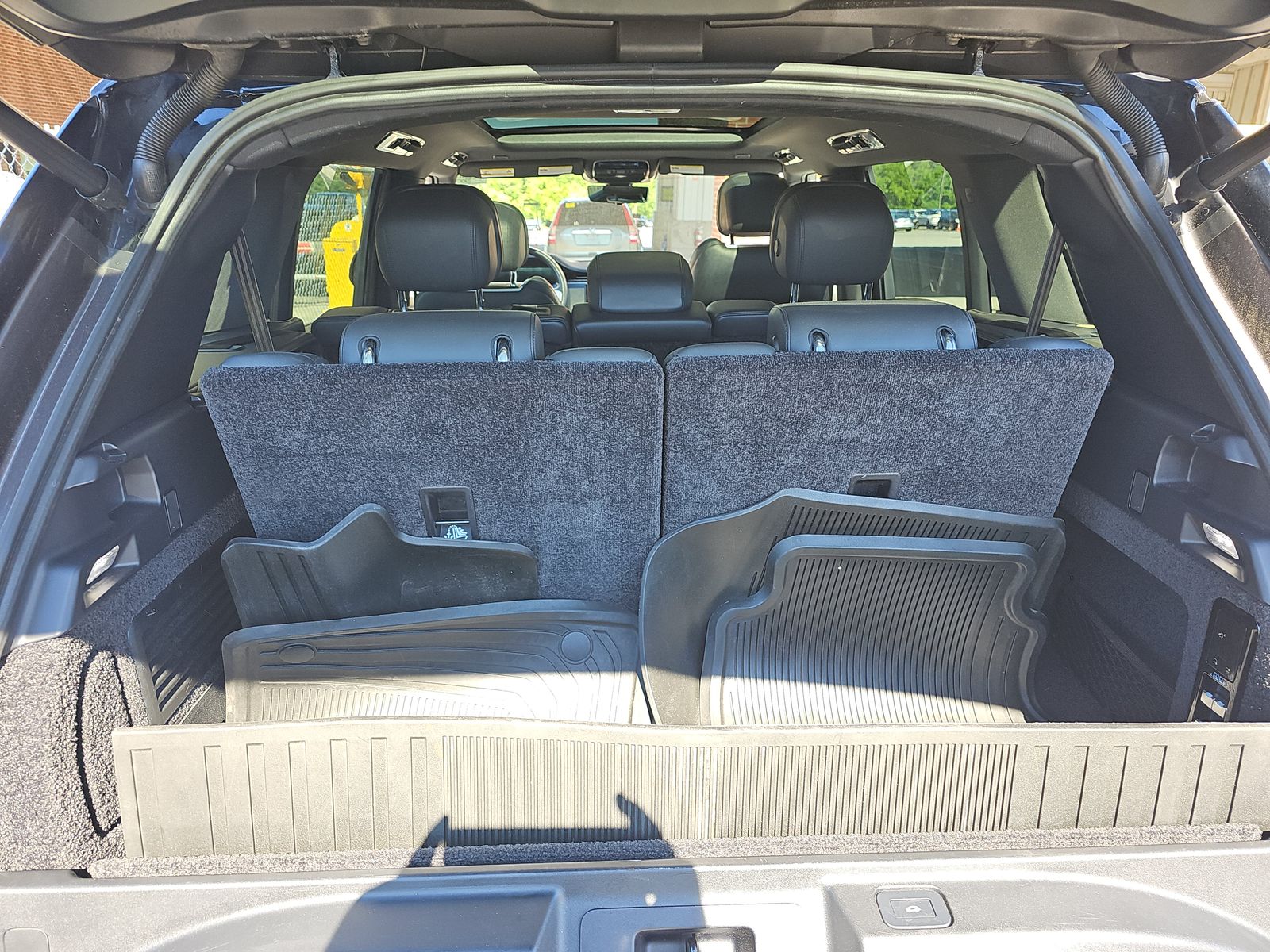 2023 Land Rover Range Rover SE LWB AWD