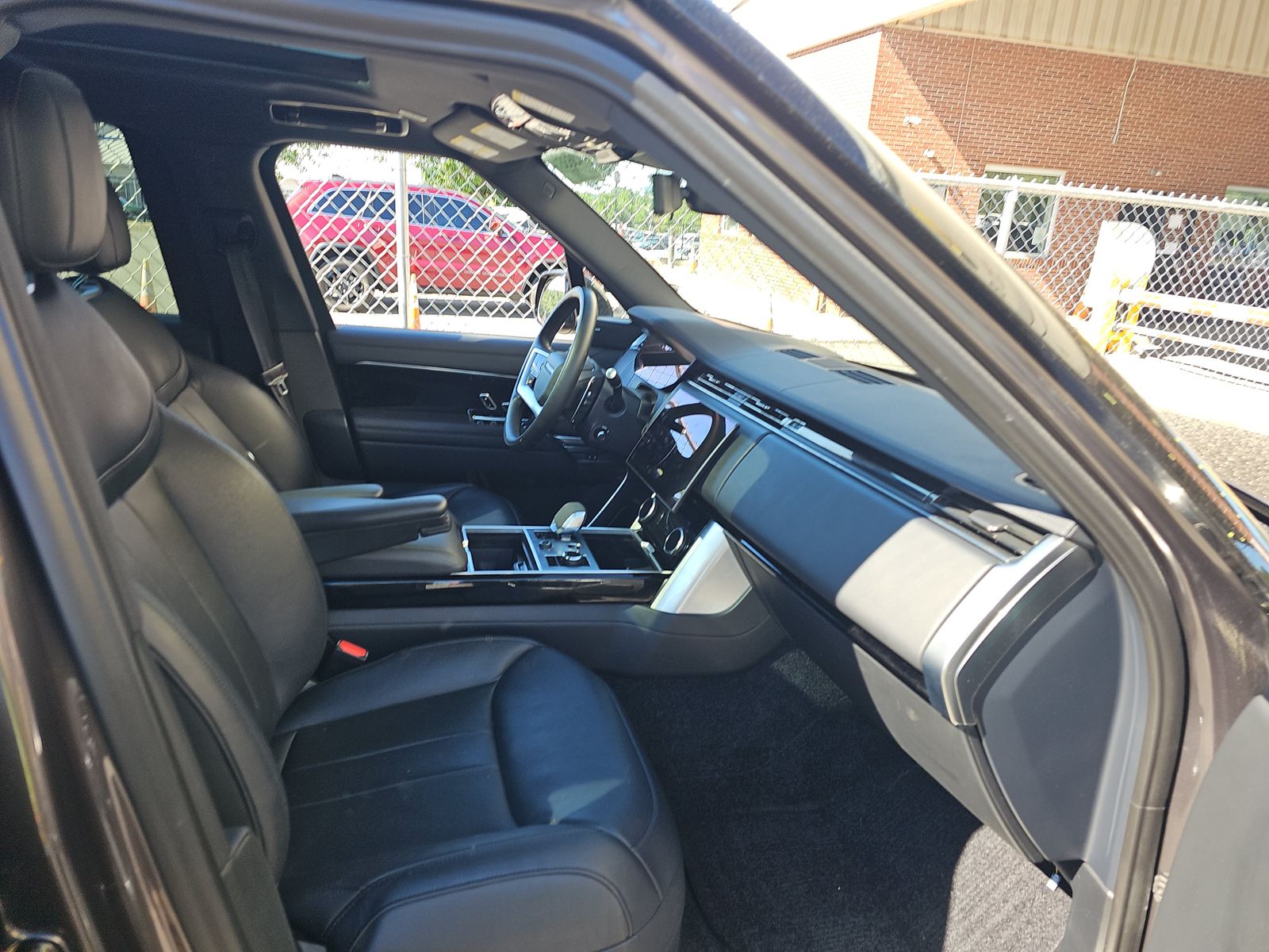 2023 Land Rover Range Rover SE LWB AWD