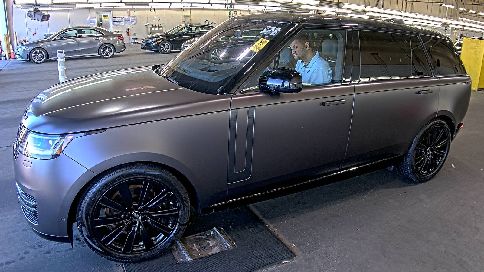 2023 Land Rover Range Rover SE LWB AWD