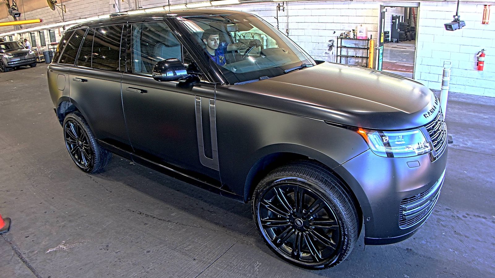 2024 Land Rover Range Rover SE AWD