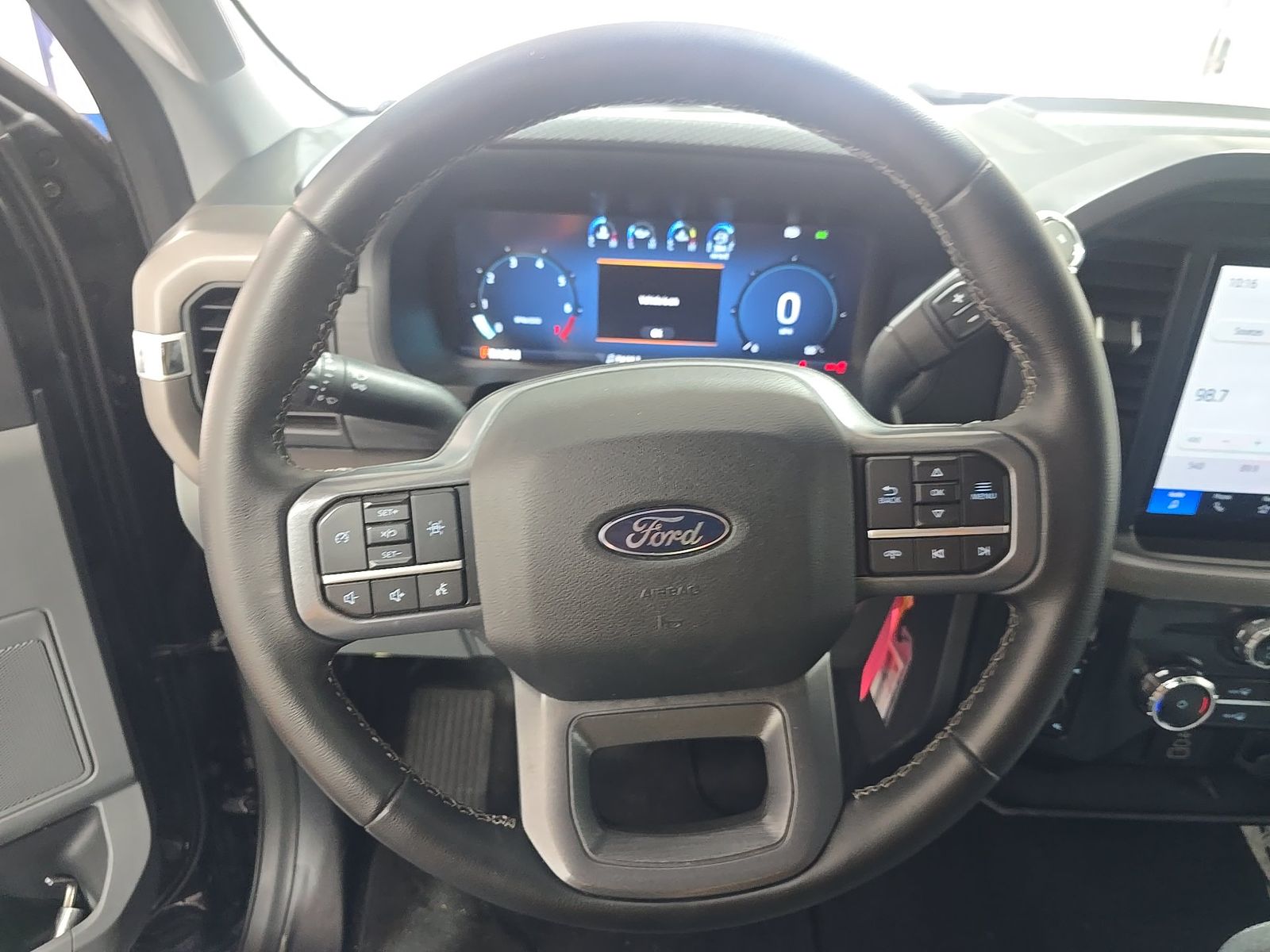 2025 Ford F-150 XLT AWD