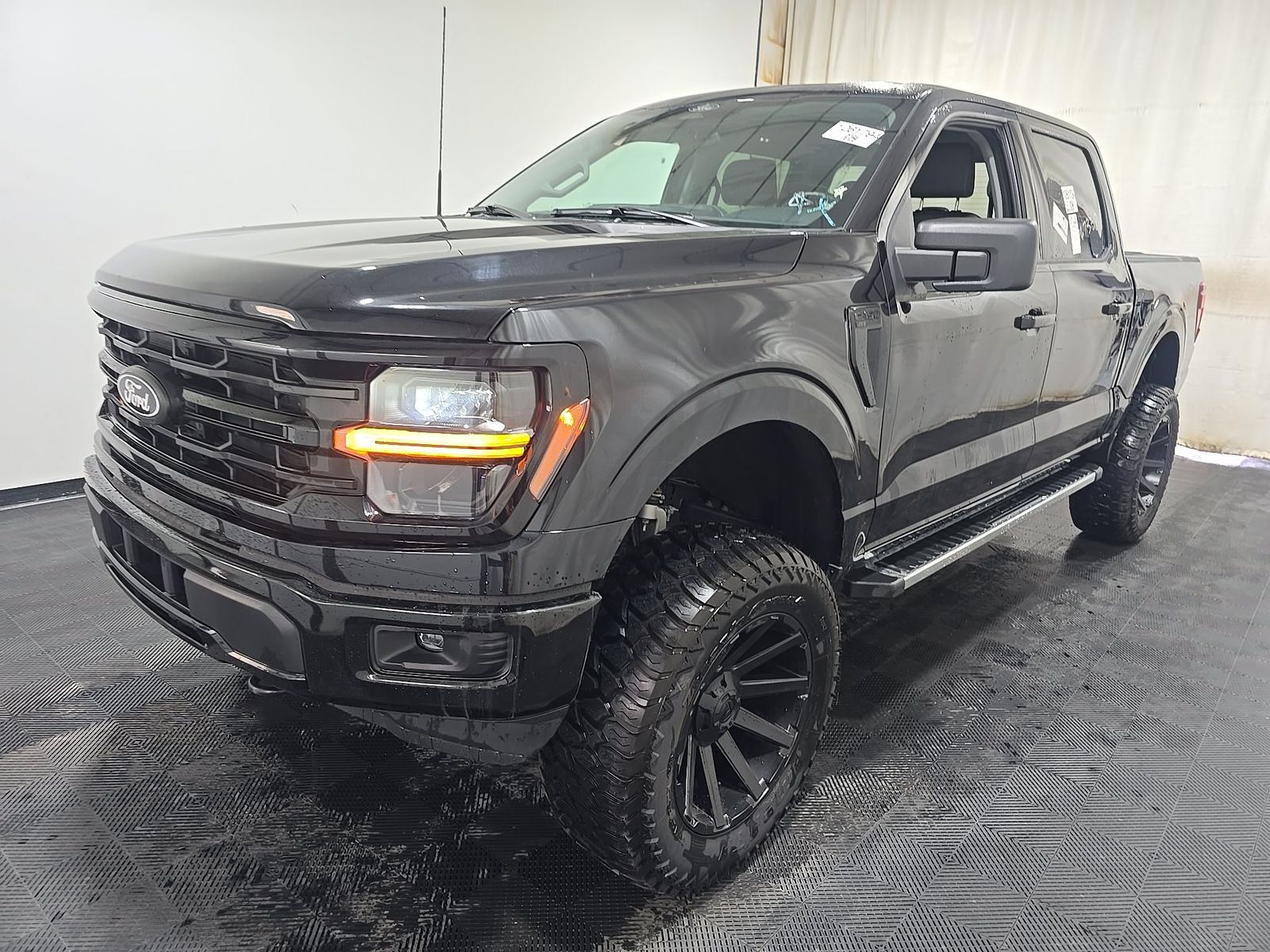 2025 Ford F-150 XLT AWD