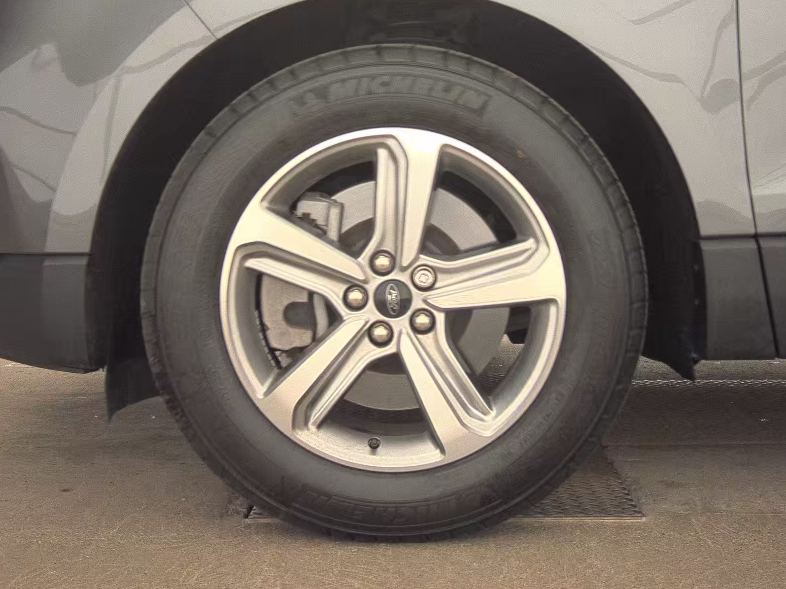 2023 Ford Edge SEL AWD