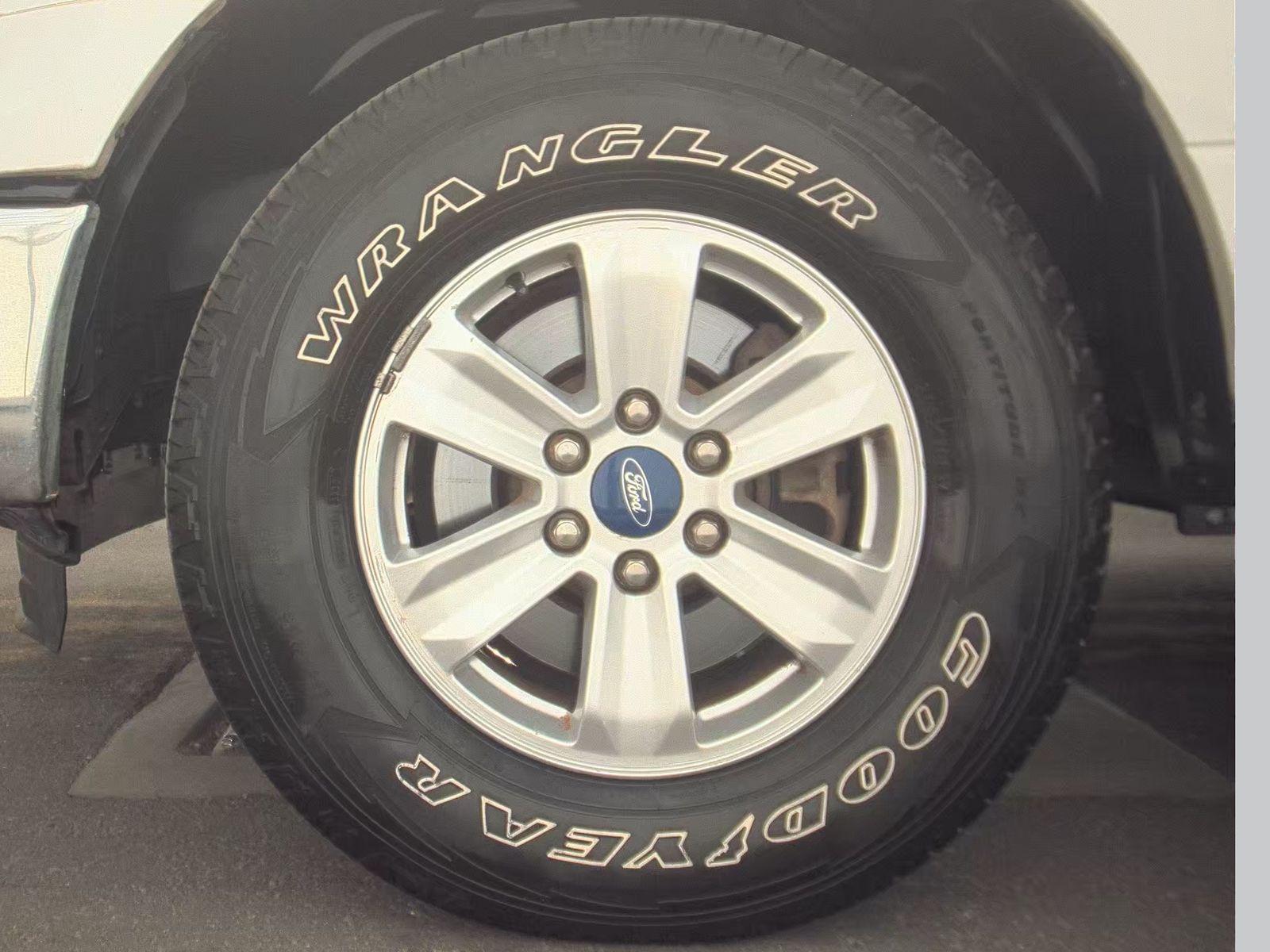 2016 Ford F-150 XLT RWD