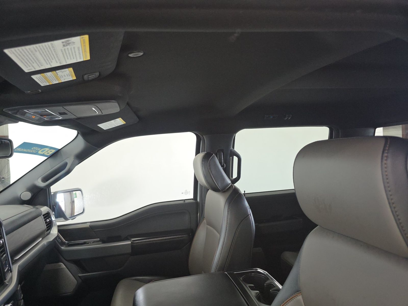 2025 Ford F-150 Hybrid Lariat AWD