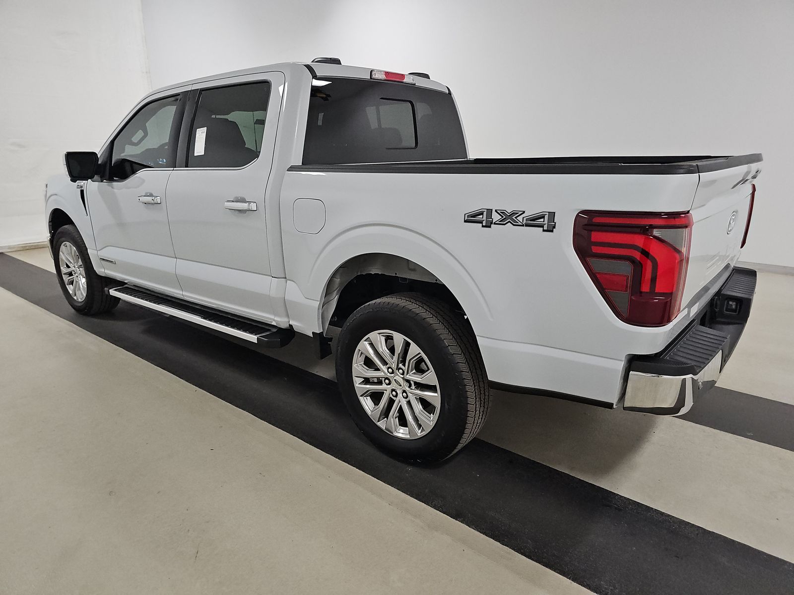 2025 Ford F-150 Hybrid Lariat AWD