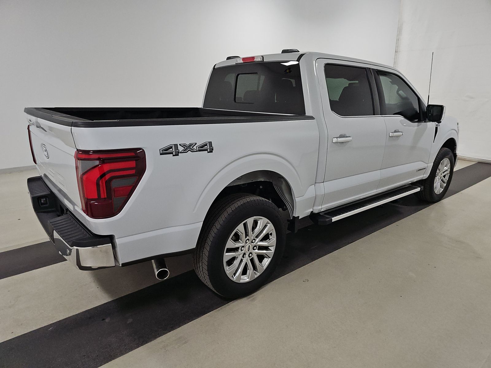 2025 Ford F-150 Hybrid Lariat AWD