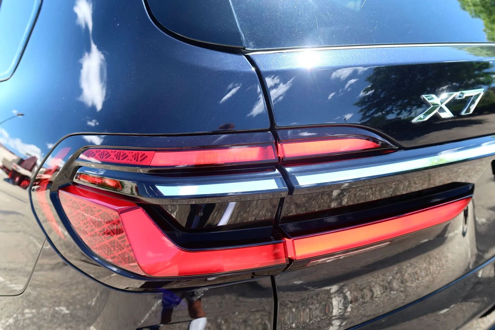 2023 BMW X7 xDrive40i AWD