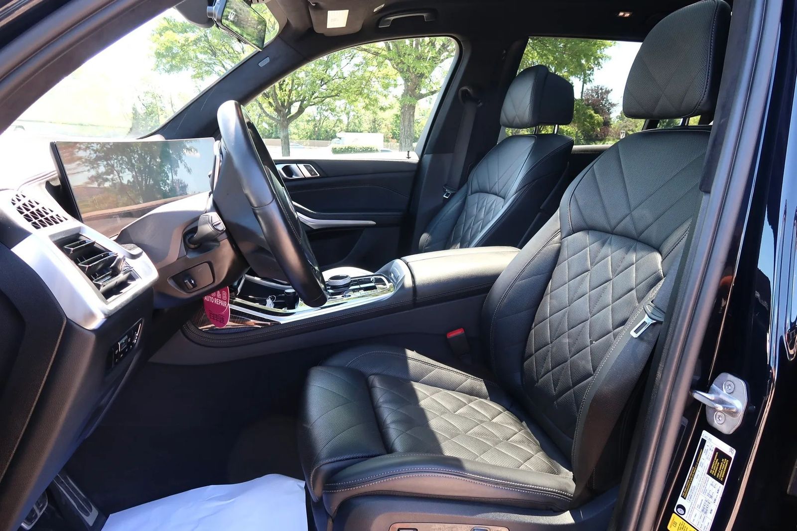 2023 BMW X7 xDrive40i AWD