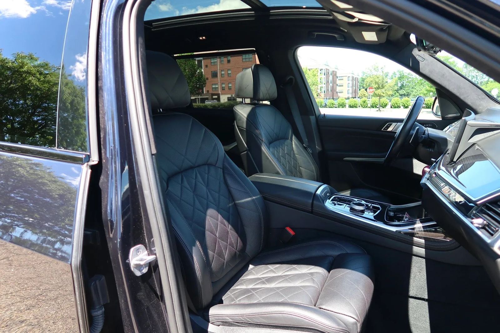 2023 BMW X7 xDrive40i AWD