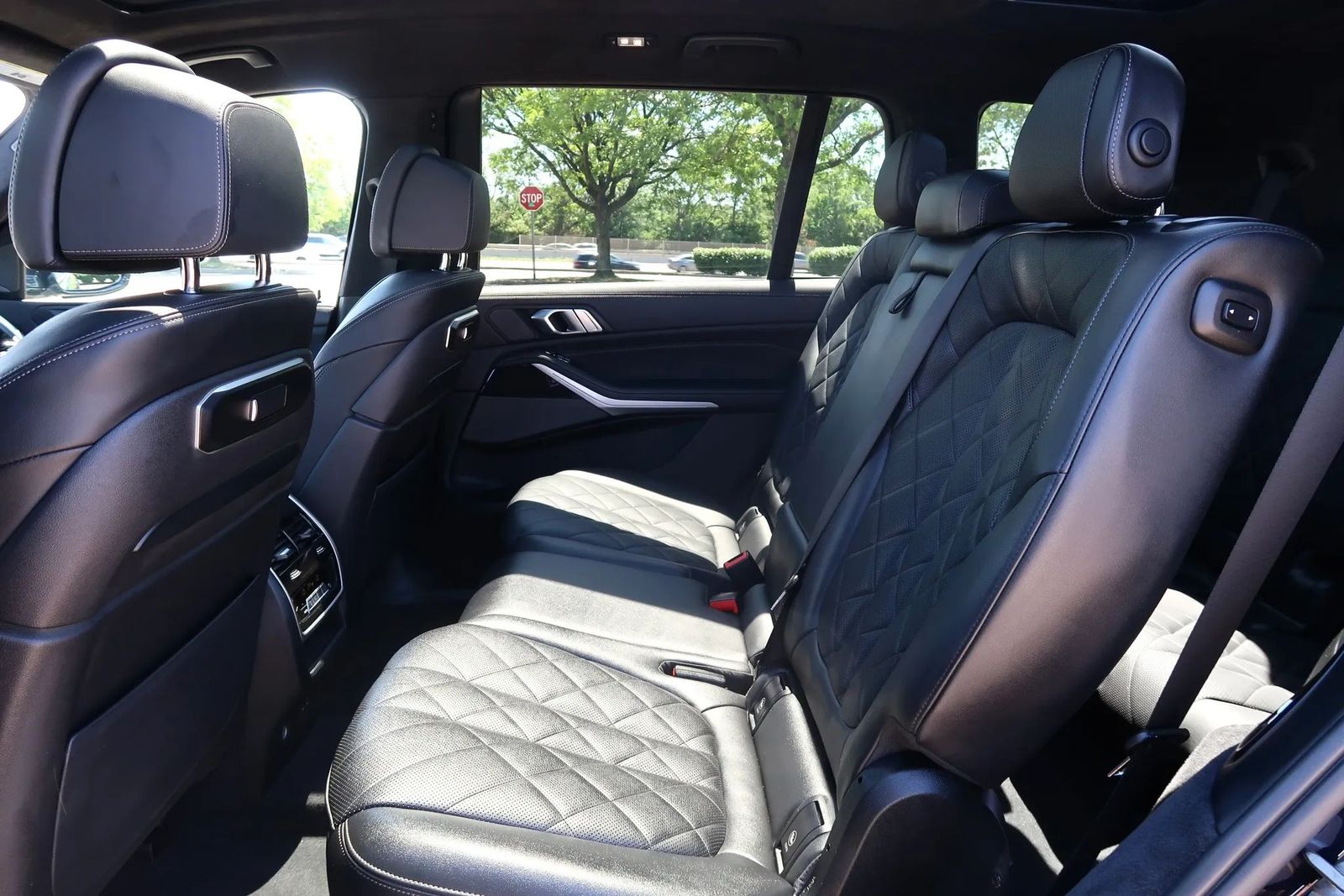 2023 BMW X7 xDrive40i AWD