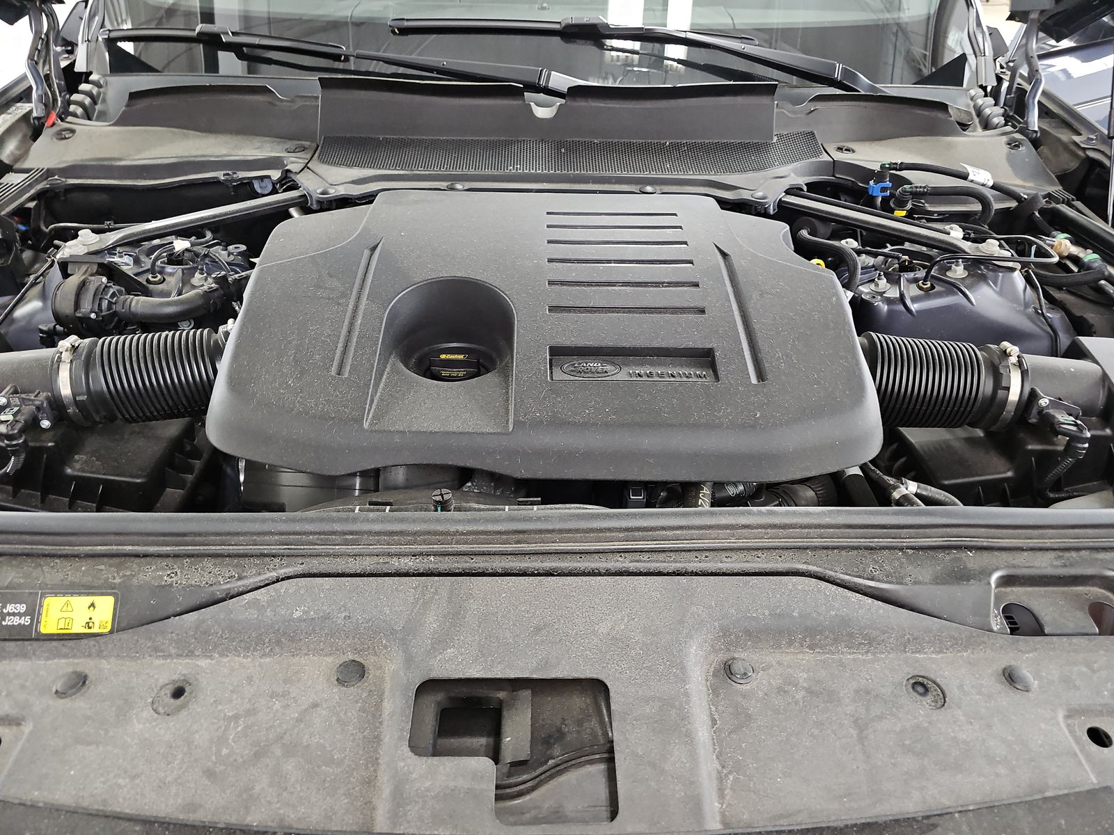 2024 Land Rover Discovery Dynamic SE AWD