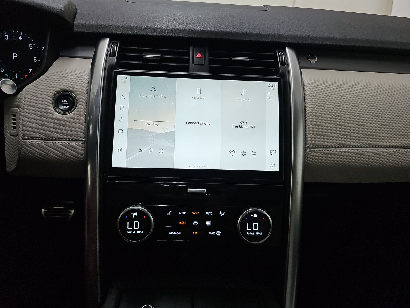 2024 Land Rover Discovery Dynamic SE AWD