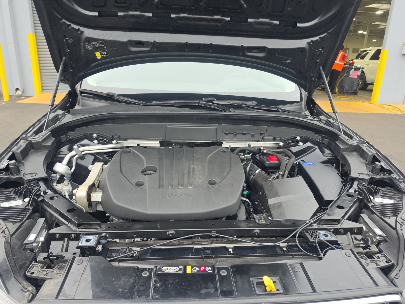 2023 Volvo XC60 B5 Ultimate FWD