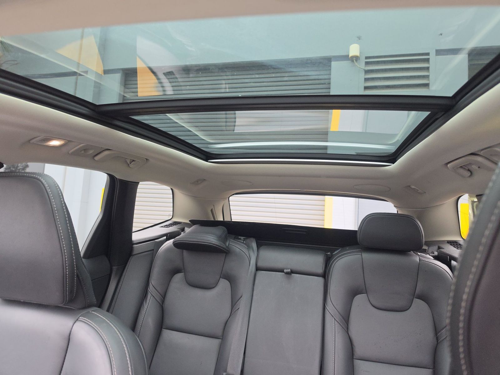 2023 Volvo XC60 B5 Ultimate FWD