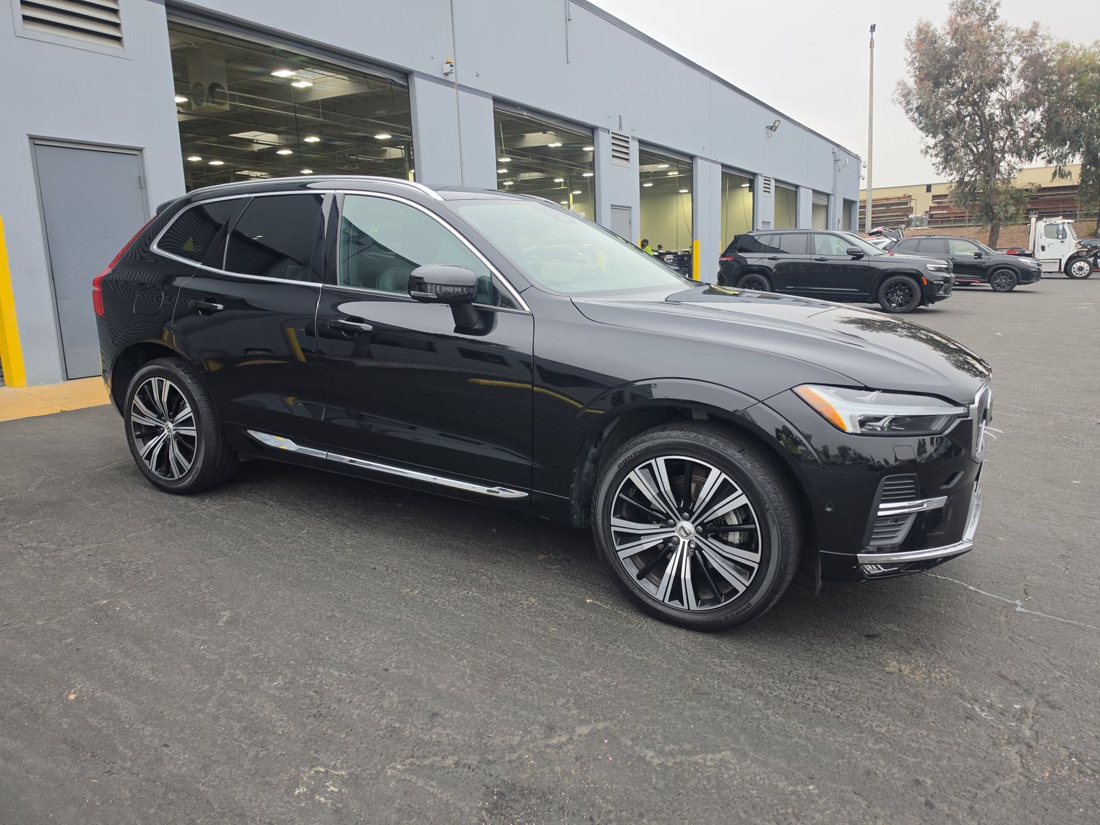 2023 Volvo XC60 B5 Ultimate FWD