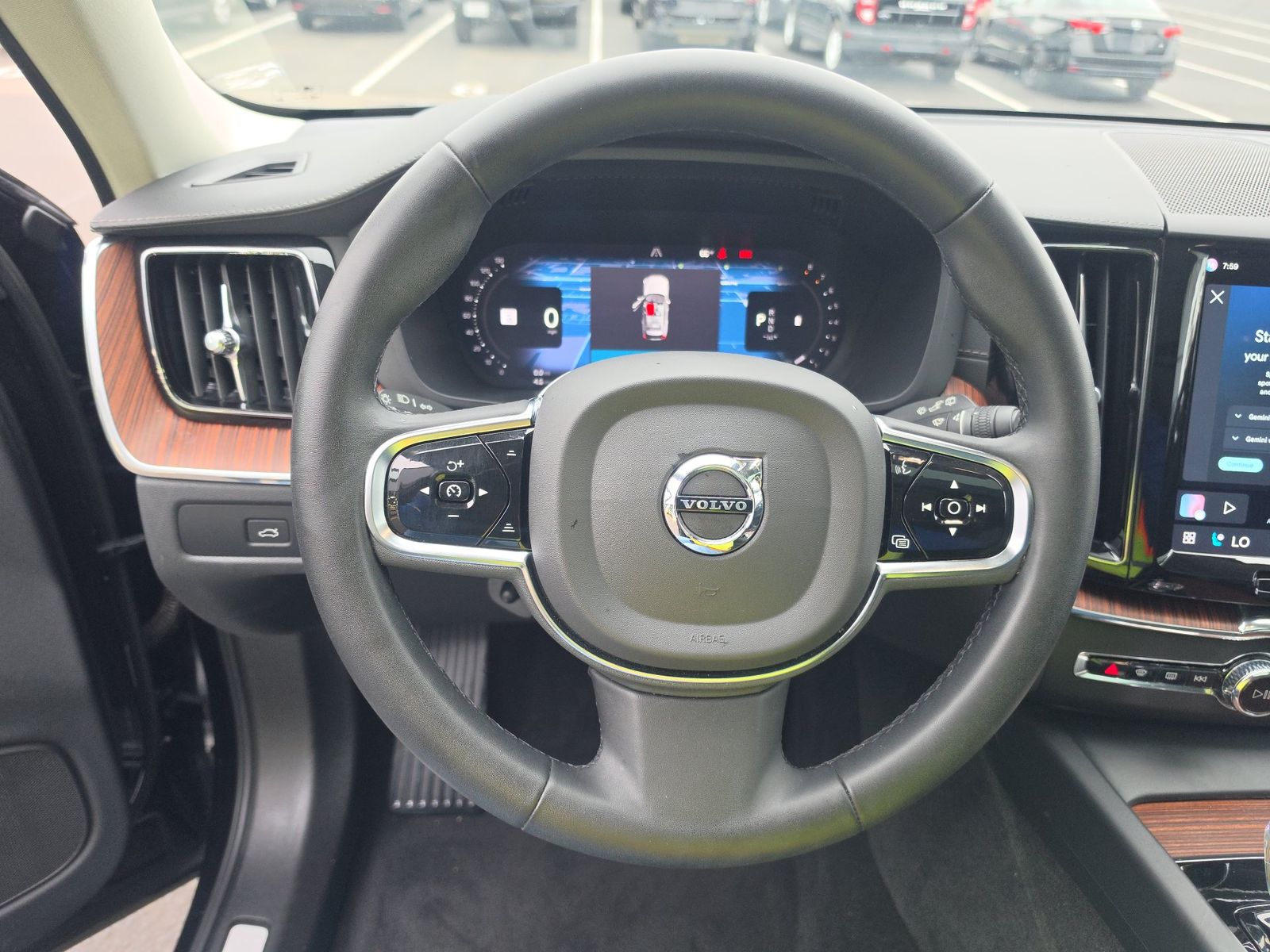 2023 Volvo XC60 B5 Ultimate FWD