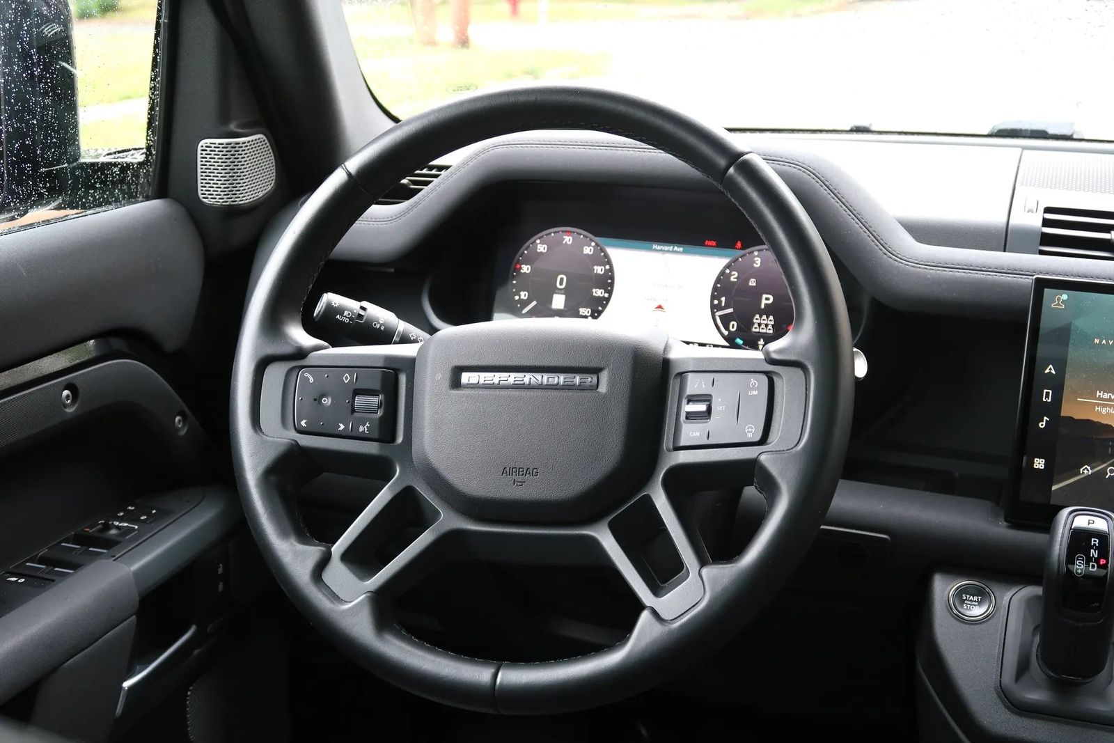 2023 Land Rover Defender 130 X-Dynamic SE AWD