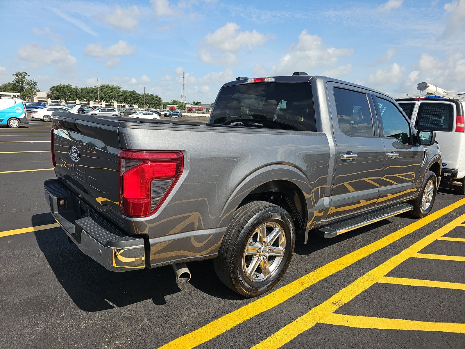 2025 Ford F-150 XLT RWD