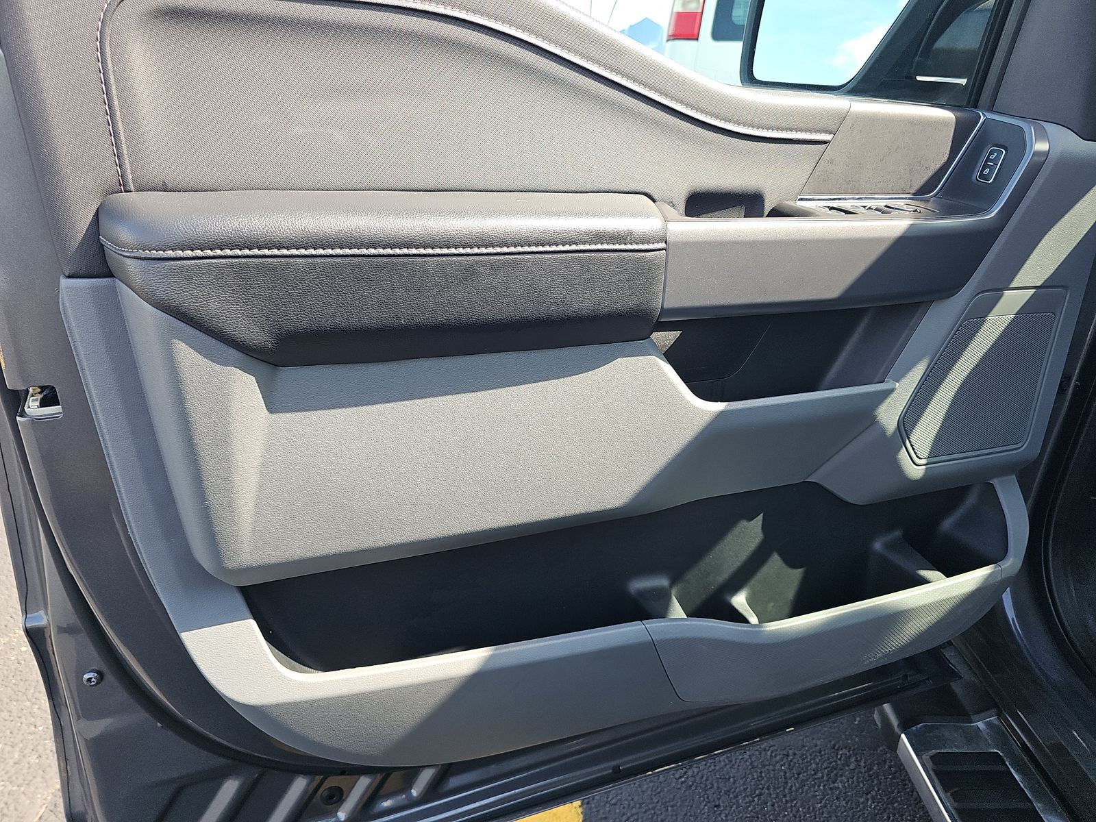 2025 Ford F-150 XLT RWD