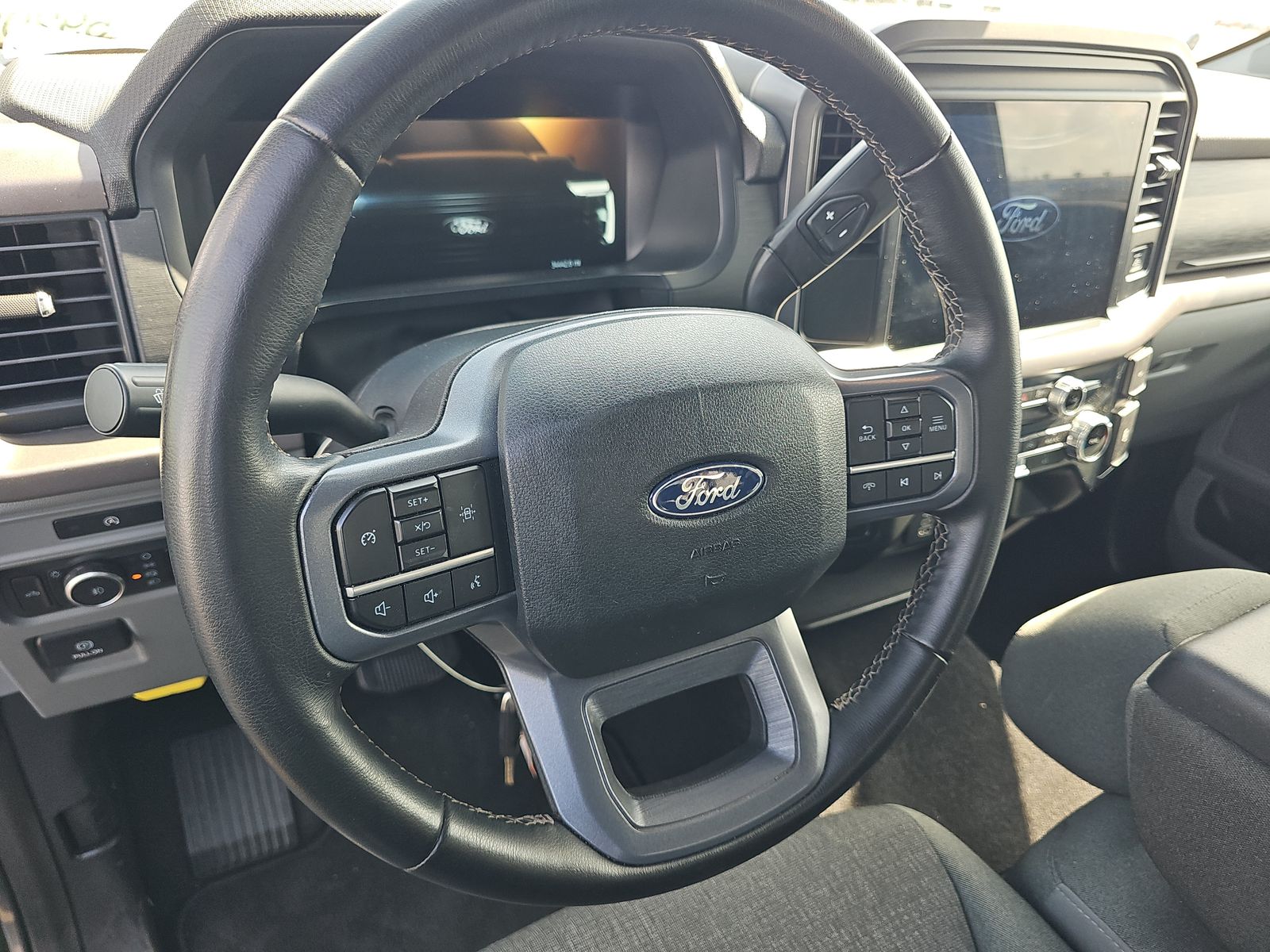 2025 Ford F-150 XLT RWD