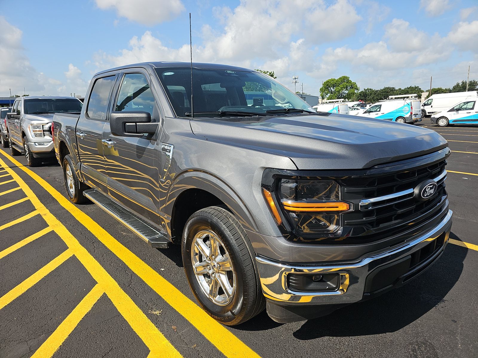 2025 Ford F-150 XLT RWD