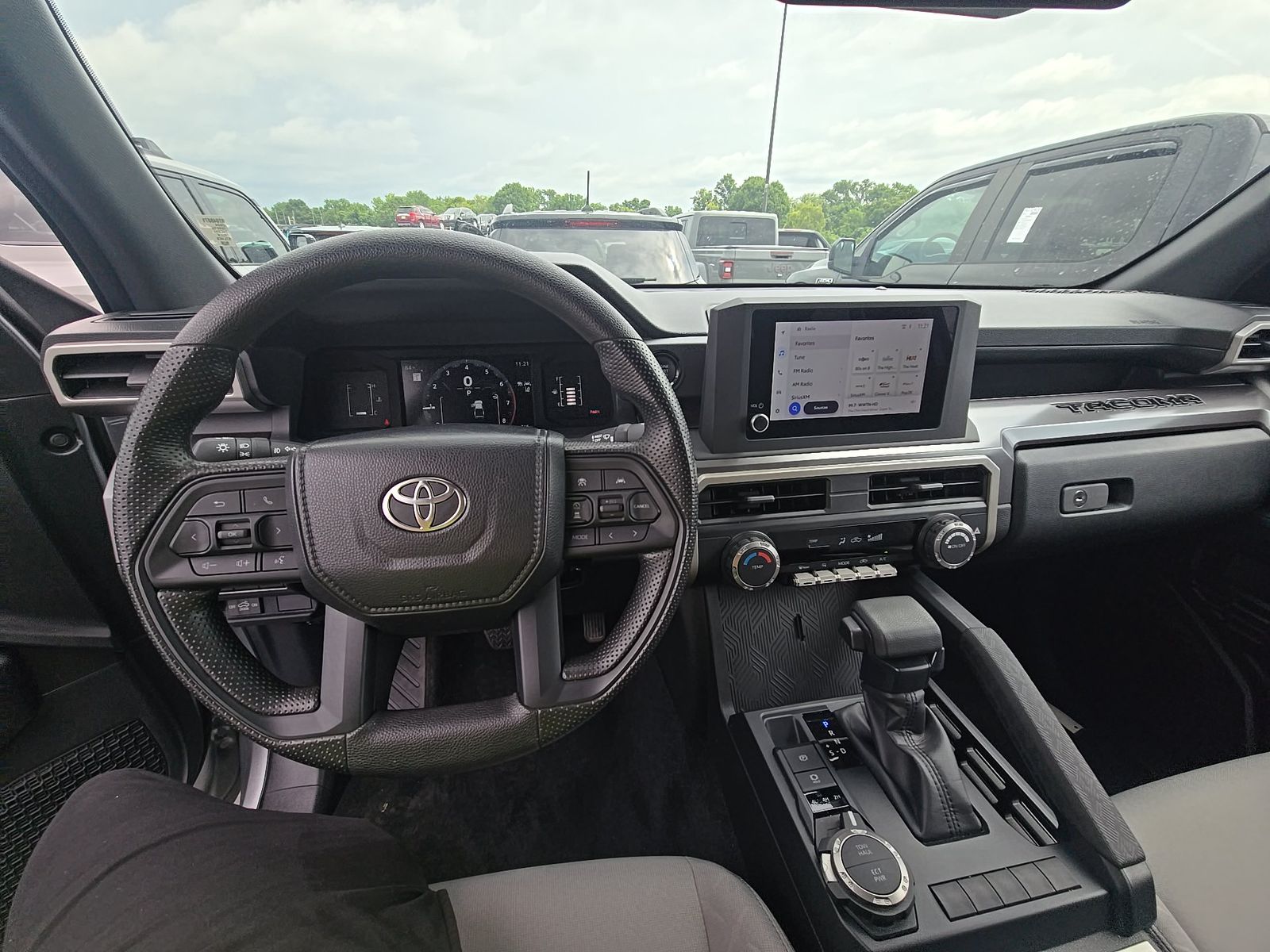 2024 Toyota Tacoma SR5 AWD