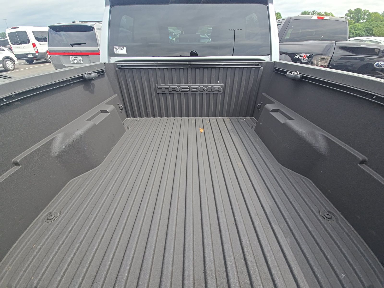 2024 Toyota Tacoma SR5 AWD