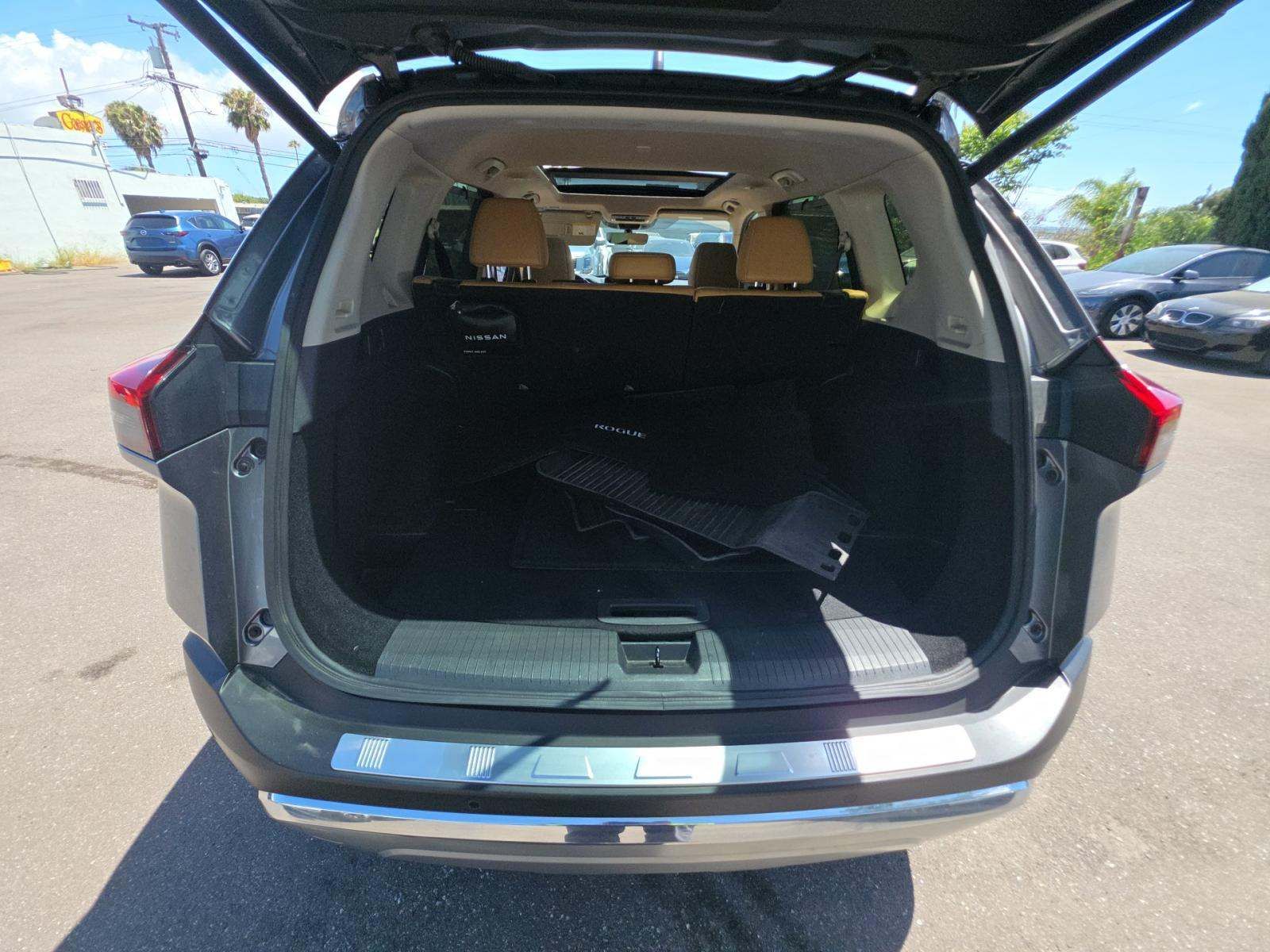 2023 Nissan Rogue Platinum FWD