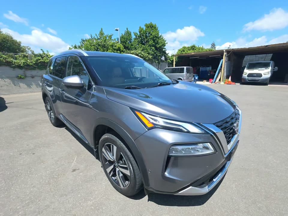 2023 Nissan Rogue Platinum FWD