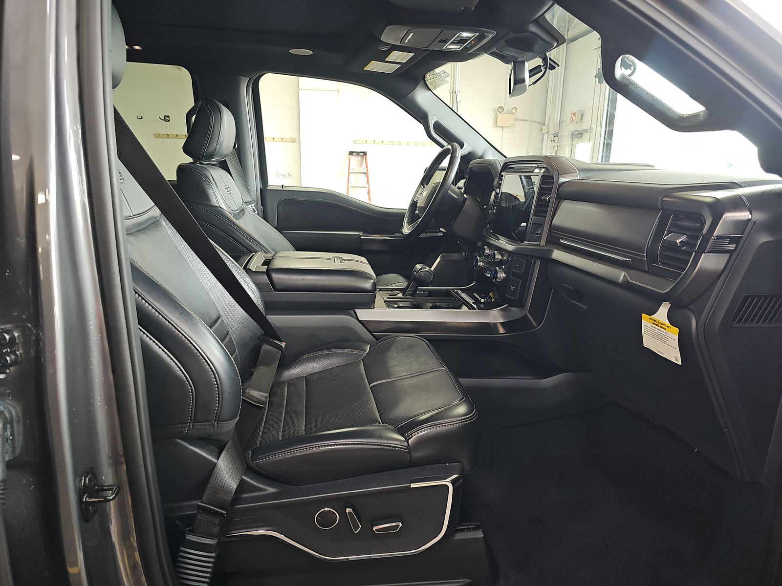 2023 Ford F-150 Platinum AWD