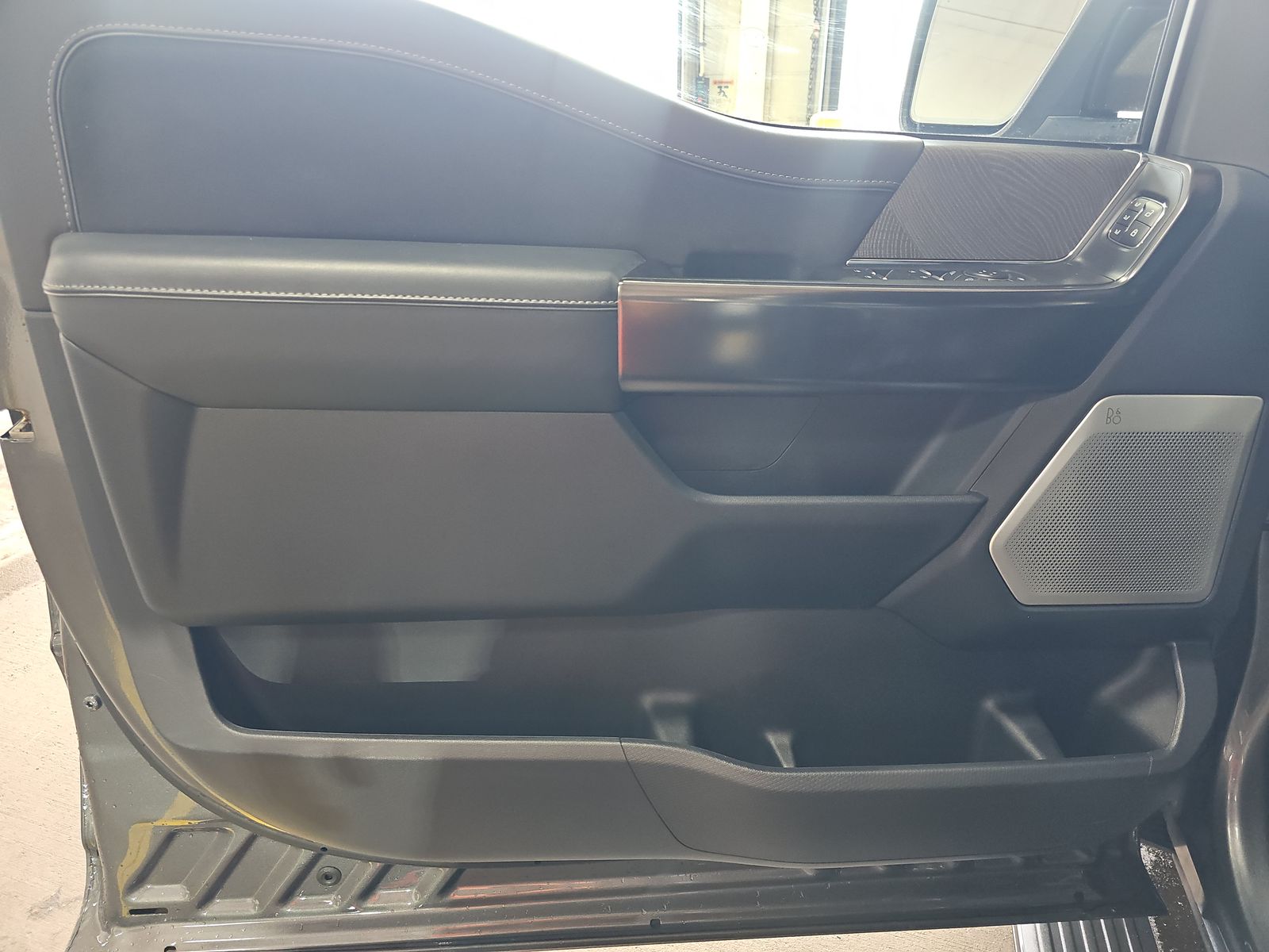 2023 Ford F-150 Platinum AWD