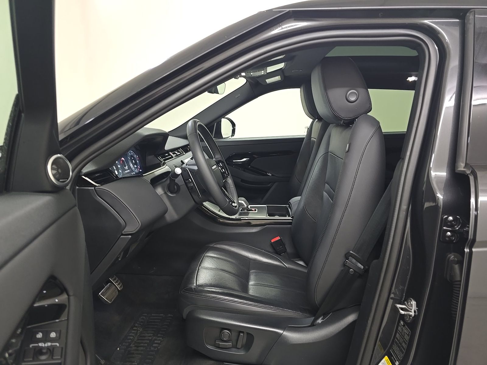 2024 Land Rover Range Rover Evoque Dynamic SE FWD