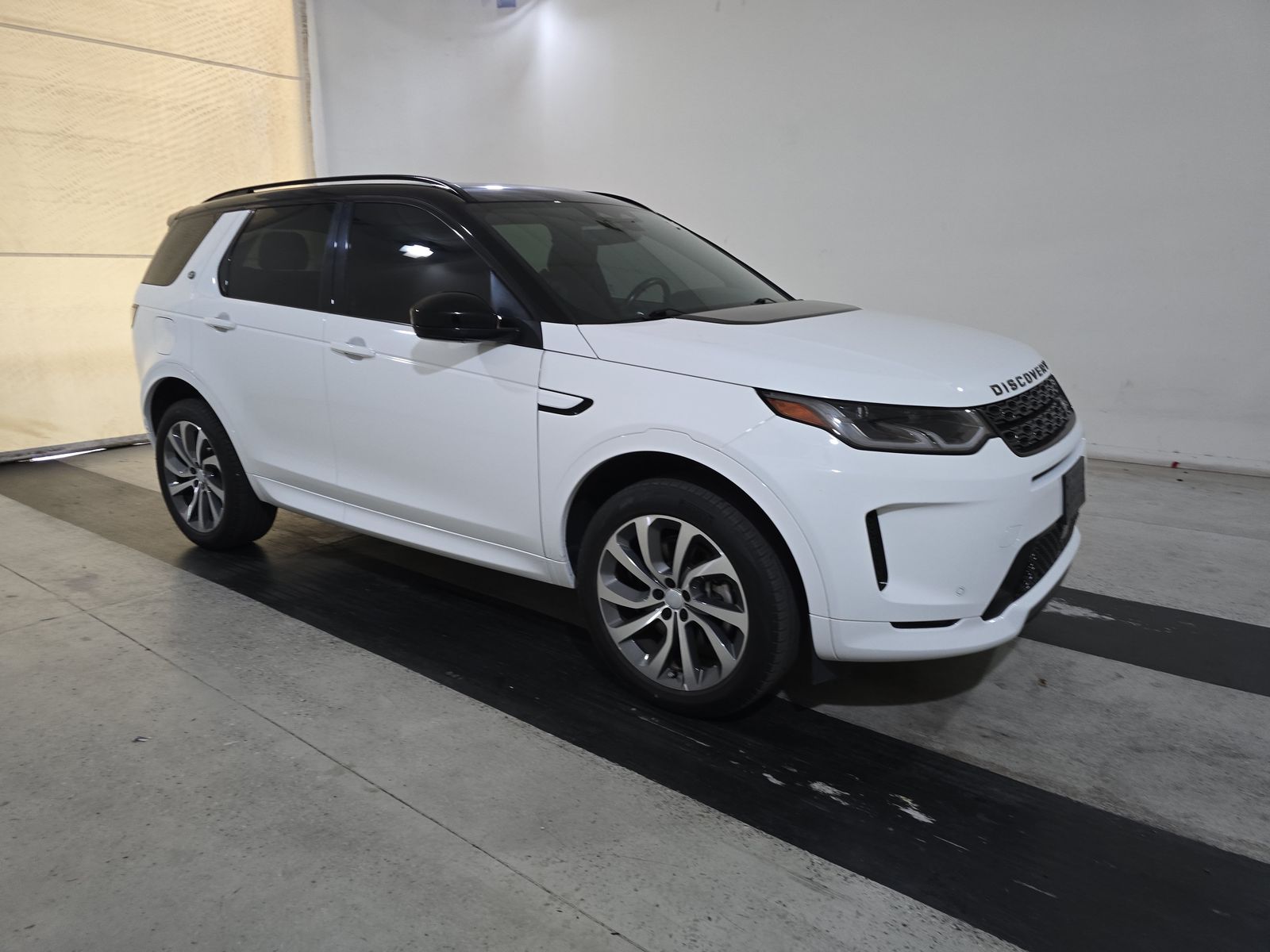 2022 Land Rover Discovery Sport SE R-Dynamic FWD
