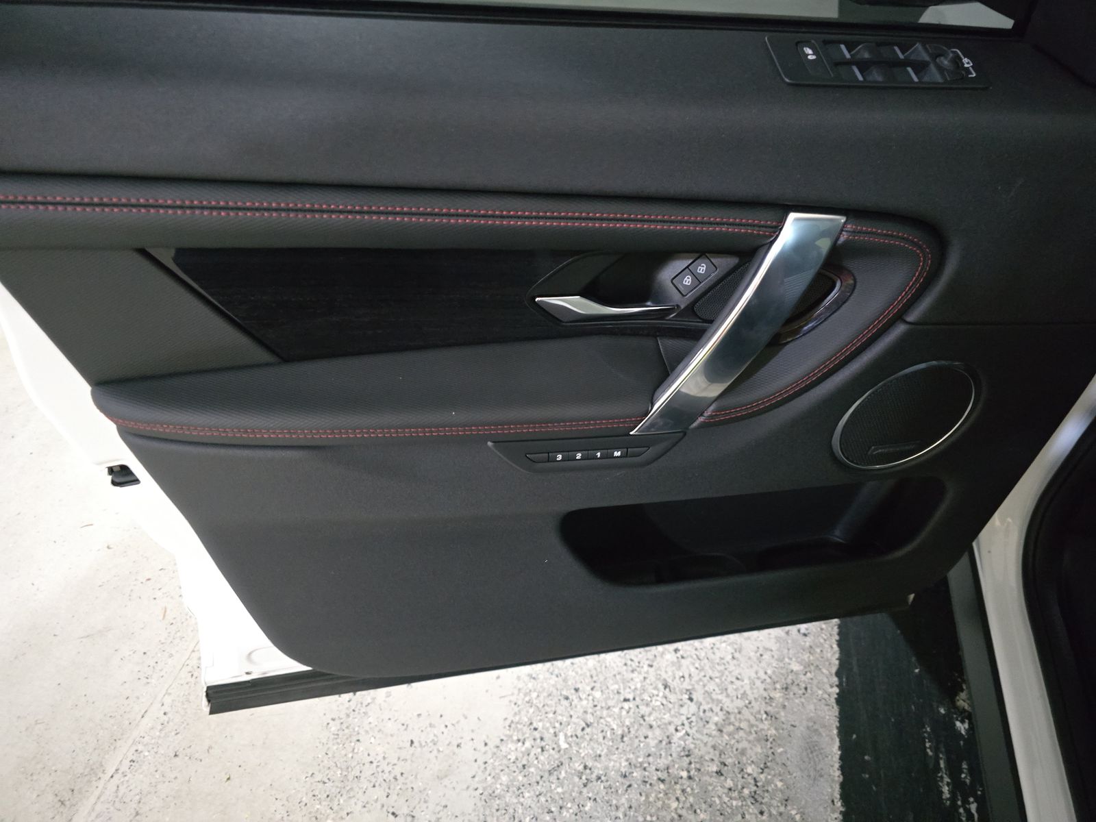 2022 Land Rover Discovery Sport SE R-Dynamic FWD