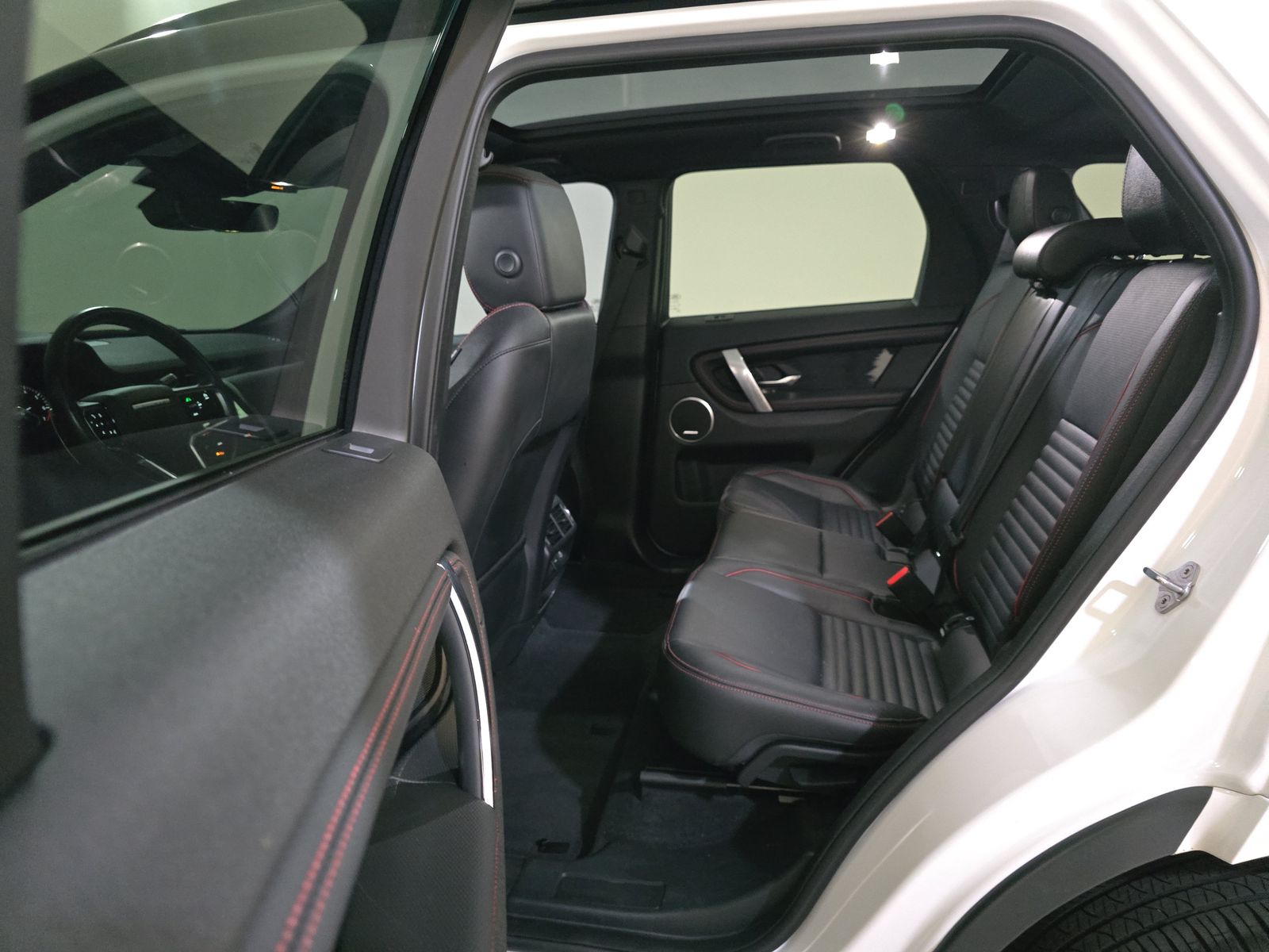 2022 Land Rover Discovery Sport SE R-Dynamic FWD