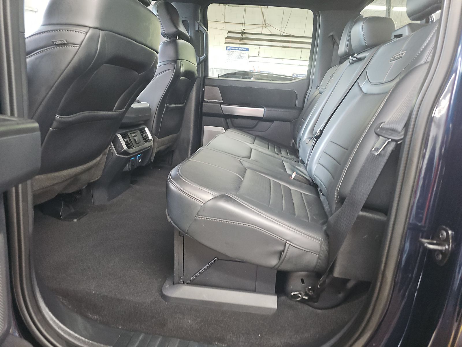 2023 Ford F-150 Platinum AWD