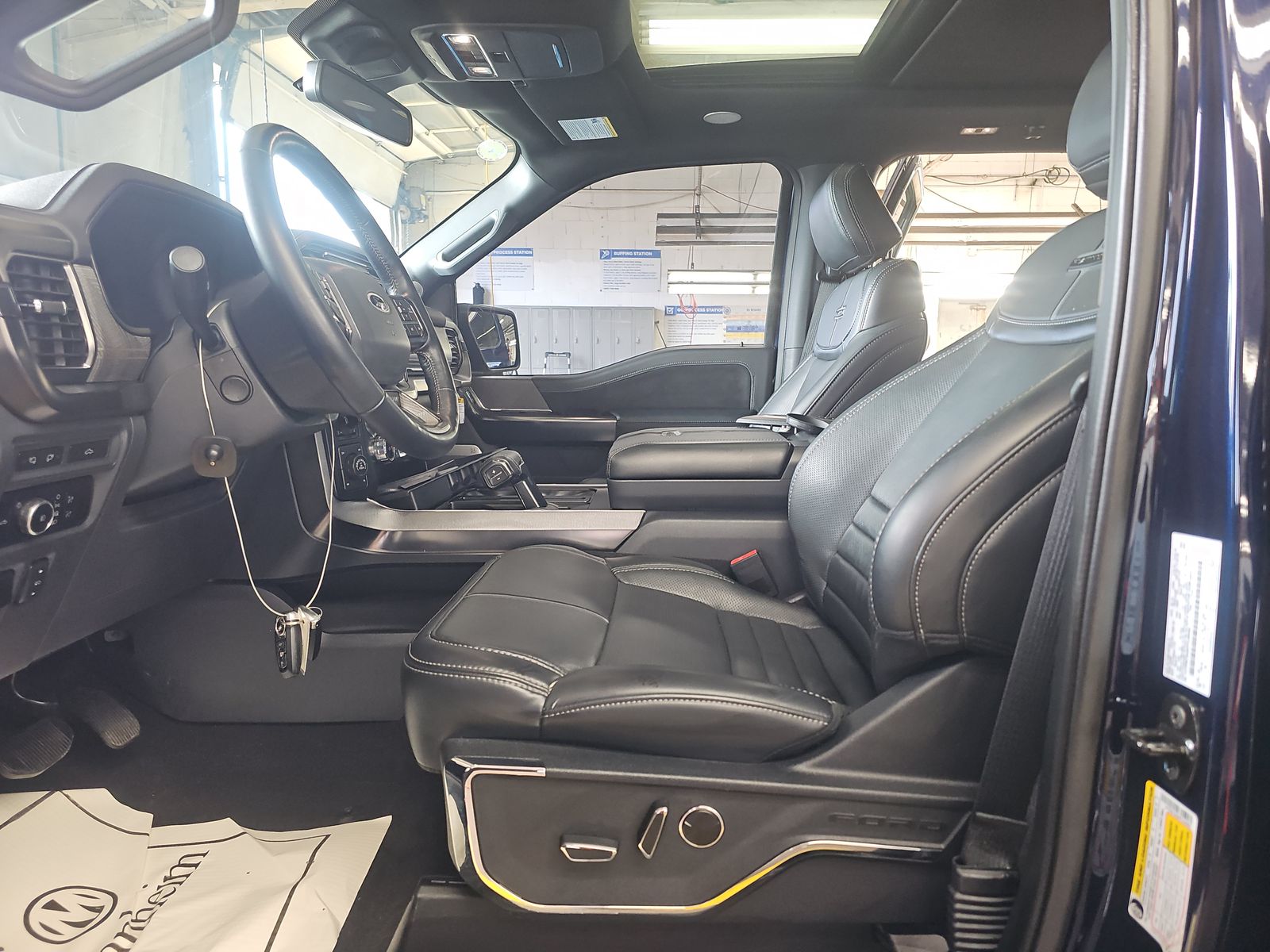 2023 Ford F-150 Platinum AWD