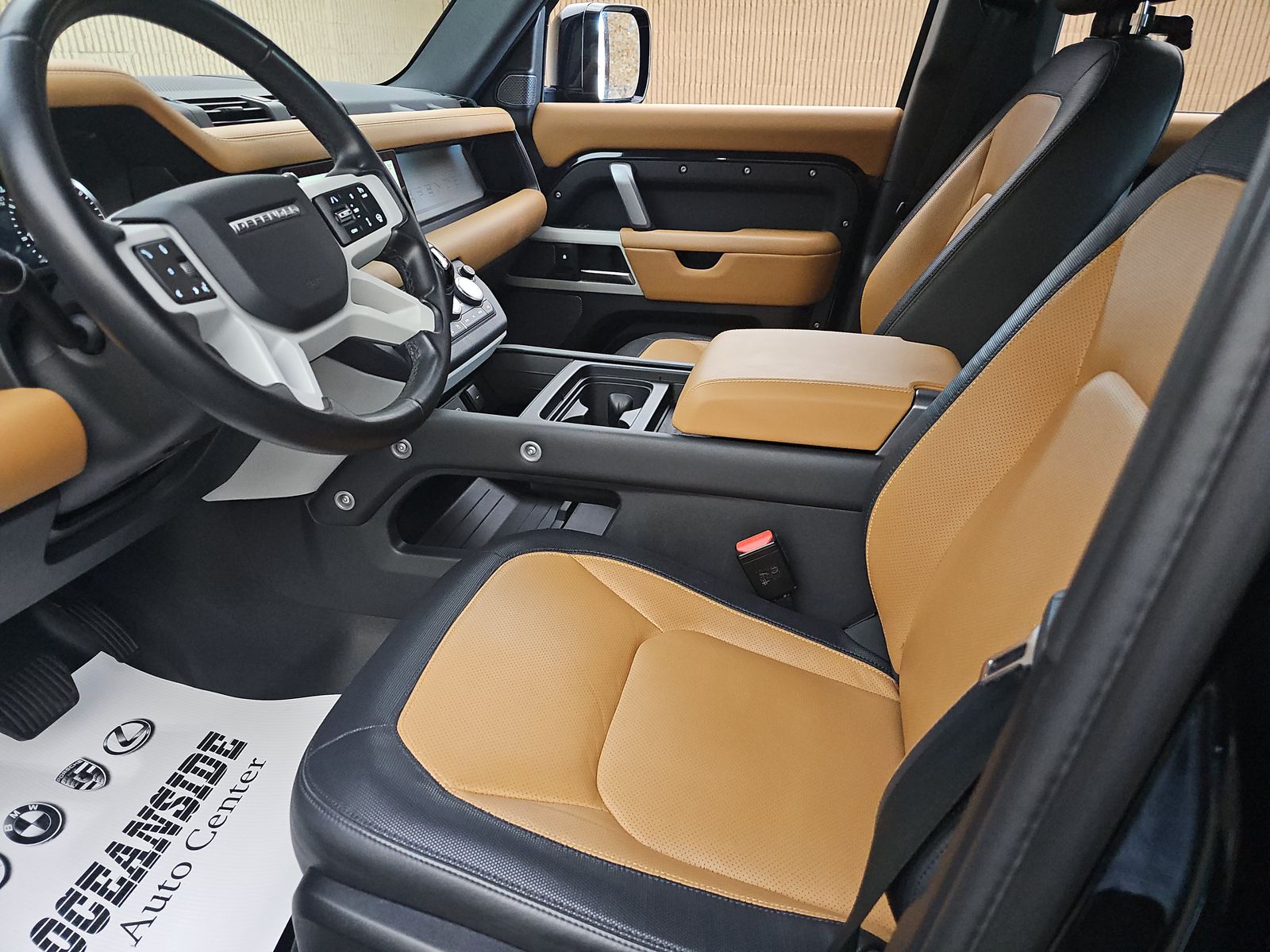2023 Land Rover Defender 110 X-Dynamic SE AWD