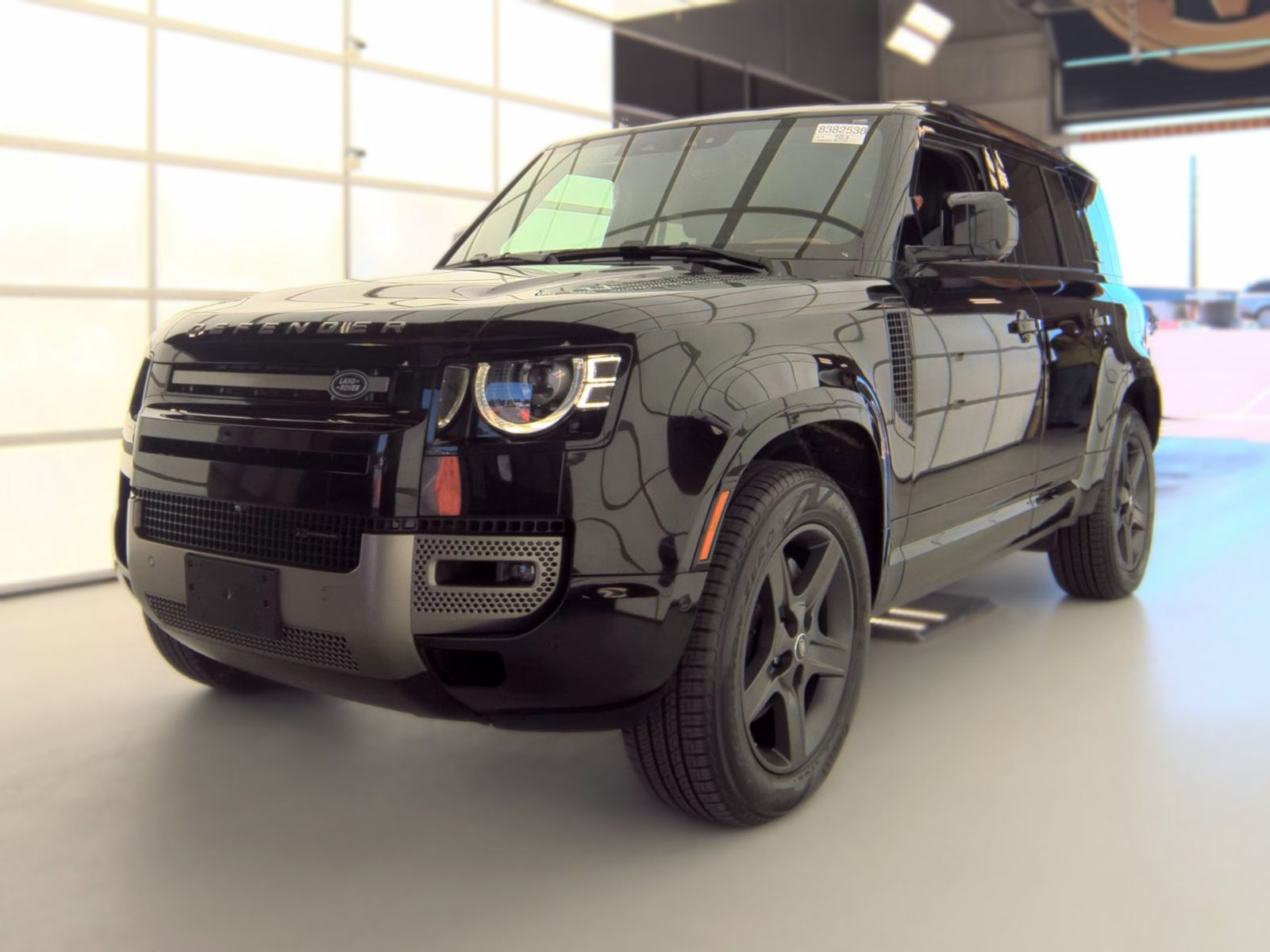 2023 Land Rover Defender 110 X-Dynamic SE AWD