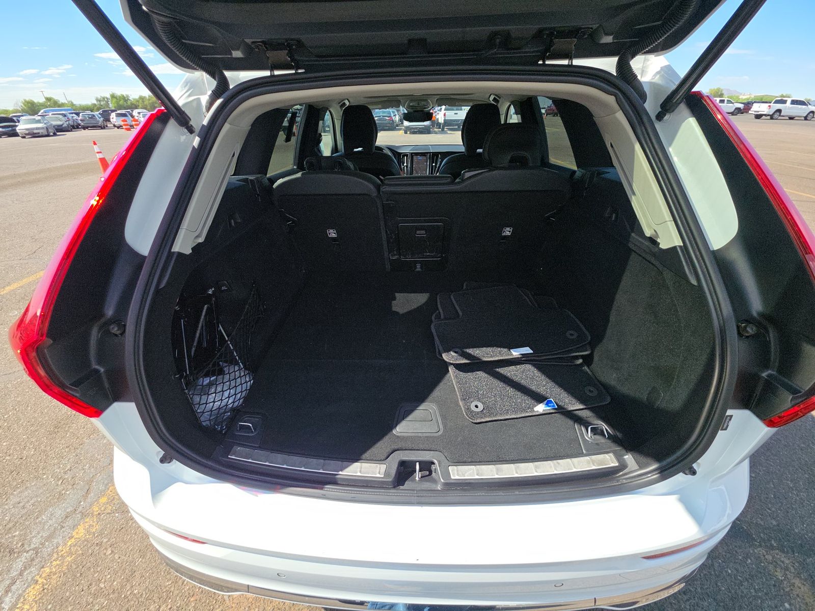 2023 Volvo XC60 Recharge T8 Plus AWD
