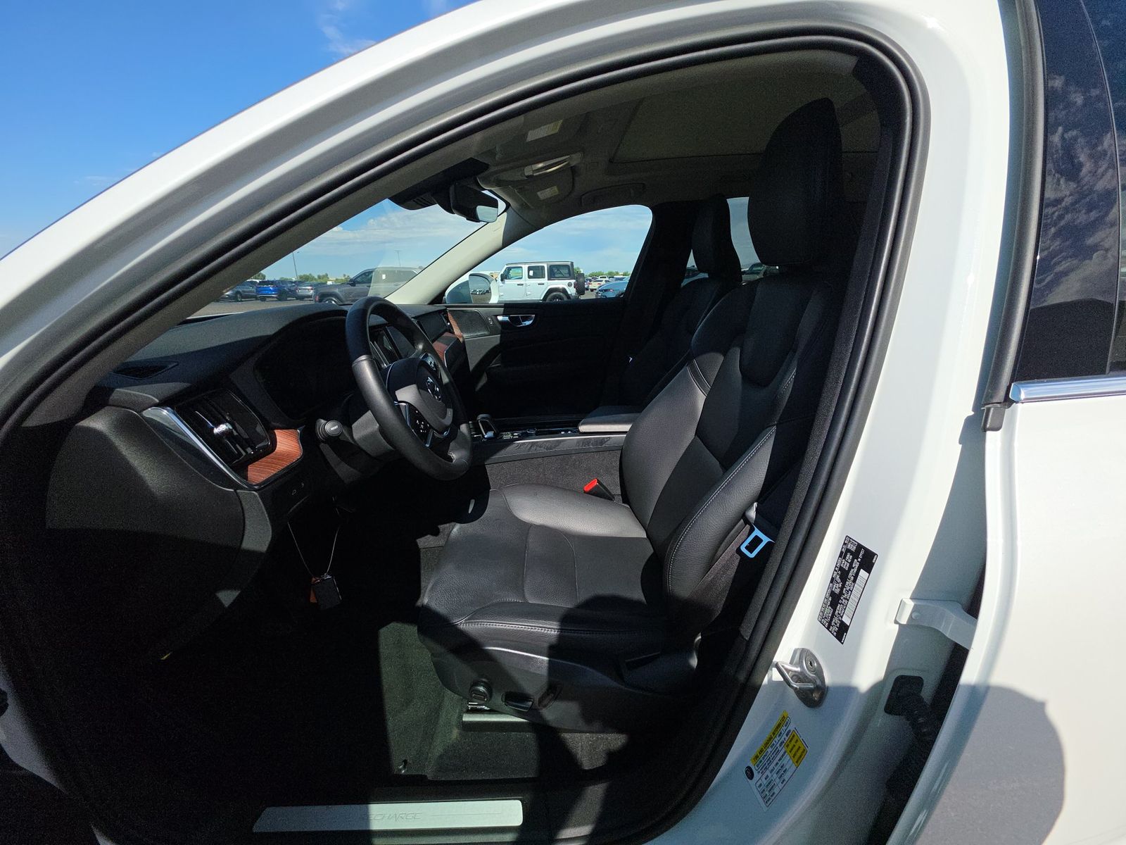 2023 Volvo XC60 Recharge T8 Plus AWD